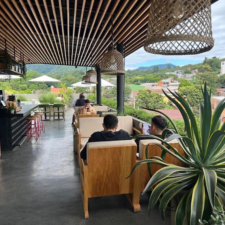 Bourbon Hostal Juayua Exterior photo